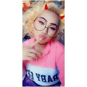 Meet your Posher, Kayla